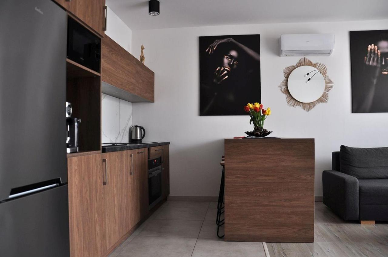 Q Grand - Trzy Pokoje, Manufaktura, Garaz Gratis, Netflix, Fv, Gwarancja Zadowolenia * Lodz (Lodz)