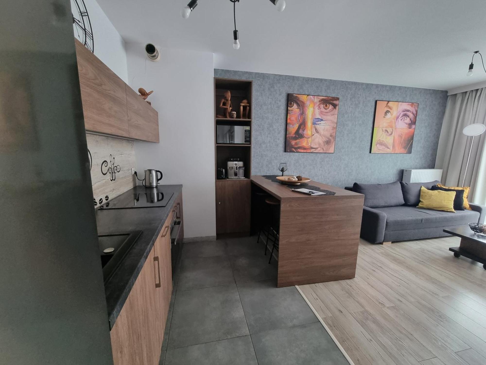 Q Grand - Trzy Pokoje, Manufaktura, Garaz Gratis, Netflix, Fv, Gwarancja Zadowolenia Apartment